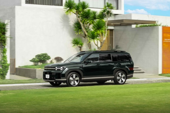 SANTA FE BẢN HYBRID CHÍNH THỨC RA MẮT